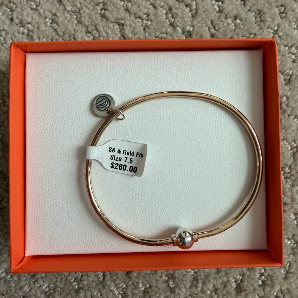 Cape Cod Bracelet, NWT Size 7.5, Gold filled & silver - Picture 4 of 4